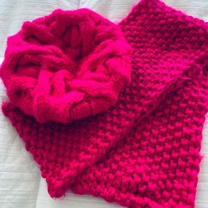 Aeropostale Women’s Scarf & Beret